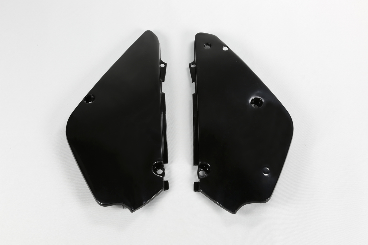 Side panels - black - Suzuki - REPLICA PLASTICS - SU03970-001 - UFO Plast