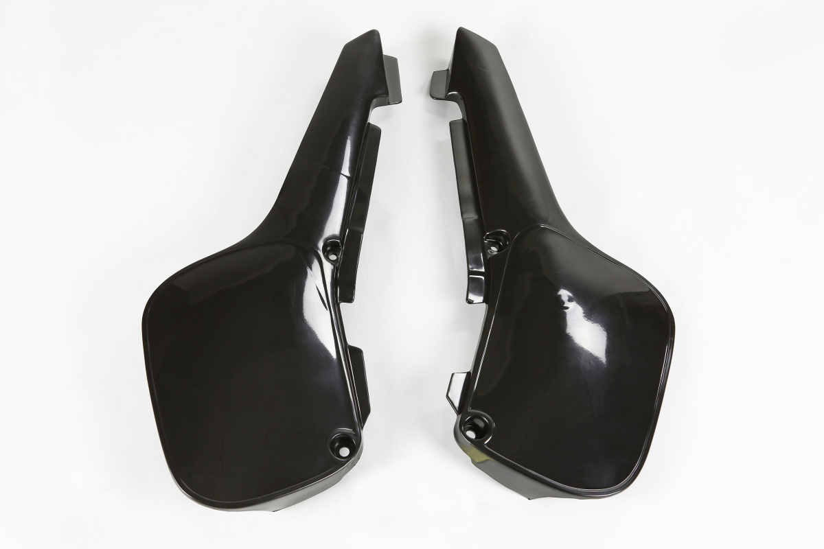 Side panels - black - Suzuki - REPLICA PLASTICS - SU03923-001 - UFO Plast